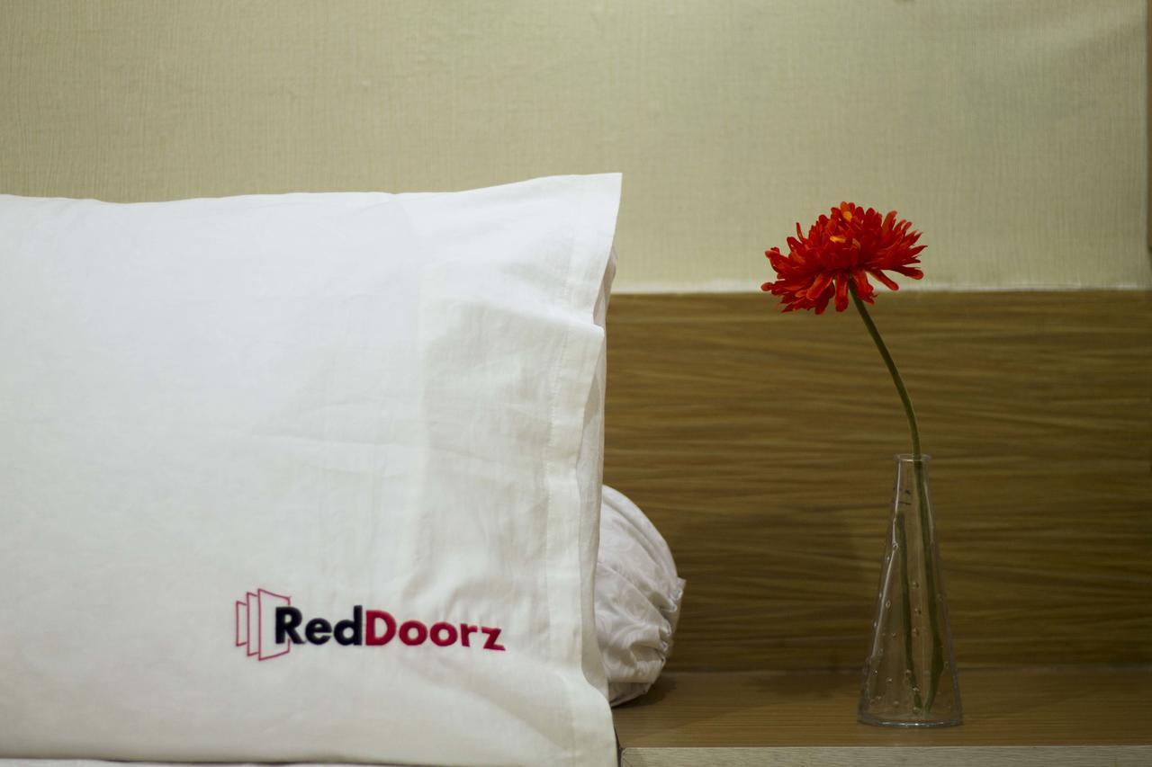 Reddoorz Plus @ Kapuk Business Park Джакарта Екстер'єр фото