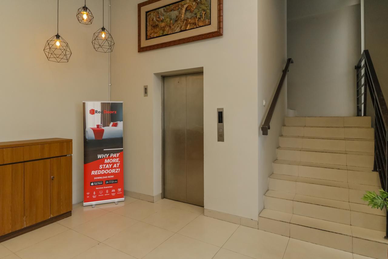 Reddoorz Plus @ Kapuk Business Park Джакарта Екстер'єр фото